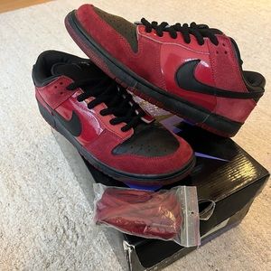 Pre-owed milli vanilli low dunks